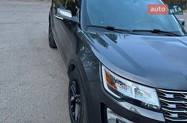 Позашляховик / Кросовер Ford Explorer 2017 в Львові
