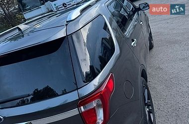 Позашляховик / Кросовер Ford Explorer 2017 в Львові