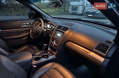 Позашляховик / Кросовер Ford Explorer 2017 в Львові