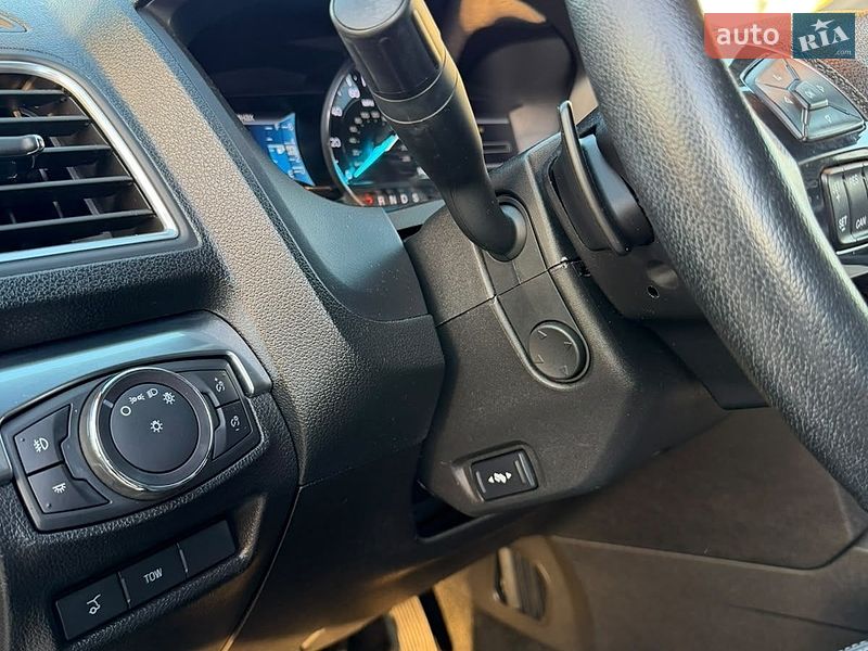 Позашляховик / Кросовер Ford Explorer 2017 в Стрию