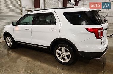 Внедорожник / Кроссовер Ford Explorer 2017 в Черновцах