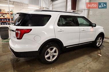 Внедорожник / Кроссовер Ford Explorer 2017 в Черновцах