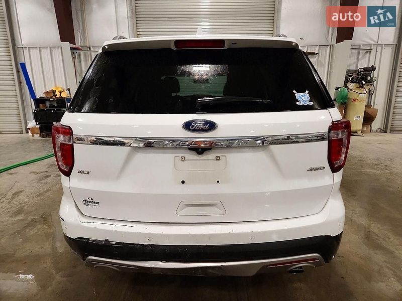 Внедорожник / Кроссовер Ford Explorer 2017 в Черновцах