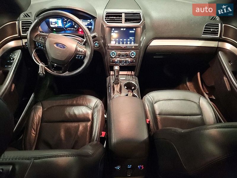 Внедорожник / Кроссовер Ford Explorer 2017 в Черновцах