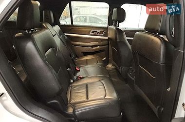 Внедорожник / Кроссовер Ford Explorer 2017 в Черновцах