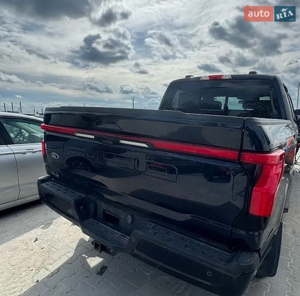 Ford F-150 Lightning 2023