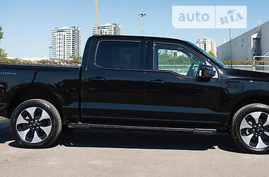 Внедорожник / Кроссовер Ford F-150 2022 в 