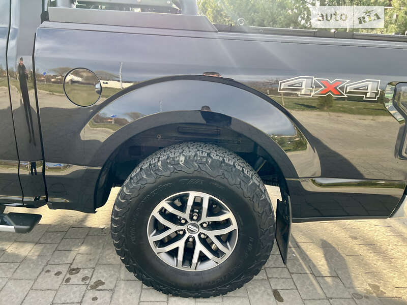 Пикап Ford F-150 2017 в Пустомытах