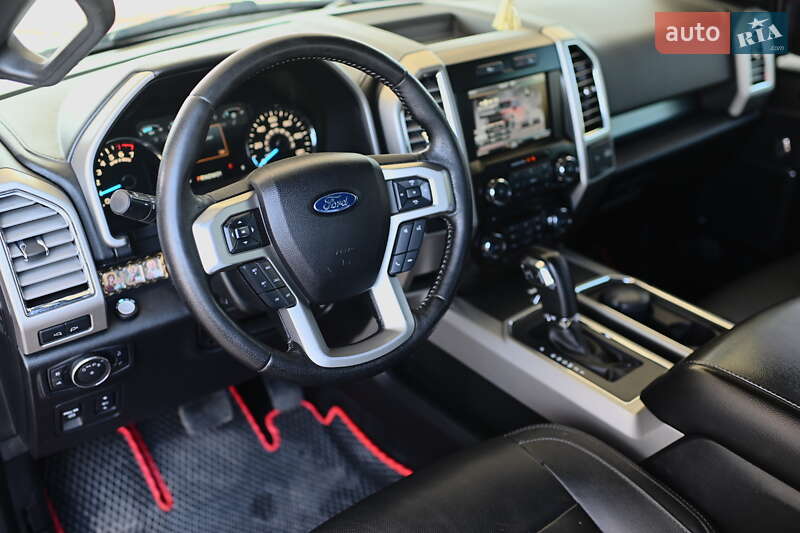 Пикап Ford F-150 2015 в Дубно