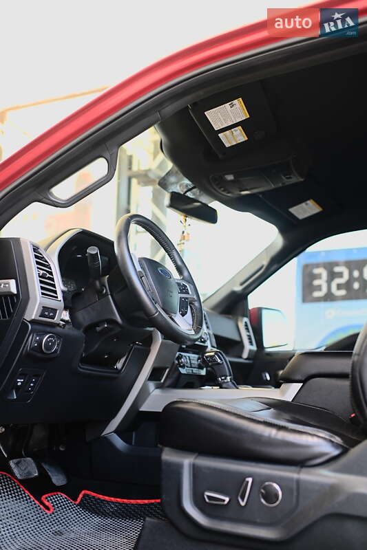 Пикап Ford F-150 2015 в Дубно