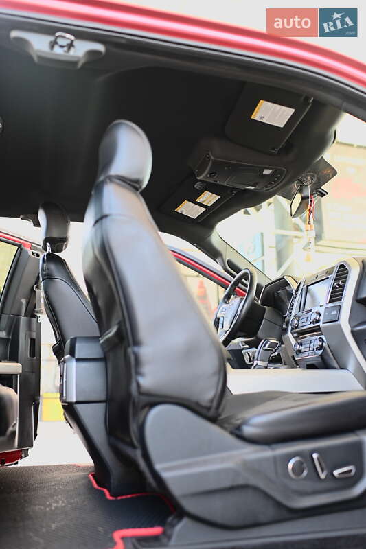 Пикап Ford F-150 2015 в Дубно
