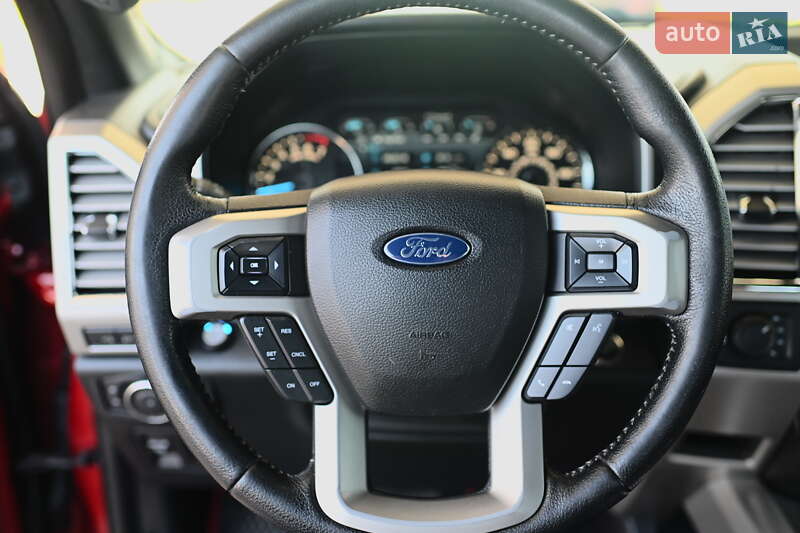 Пикап Ford F-150 2015 в Дубно