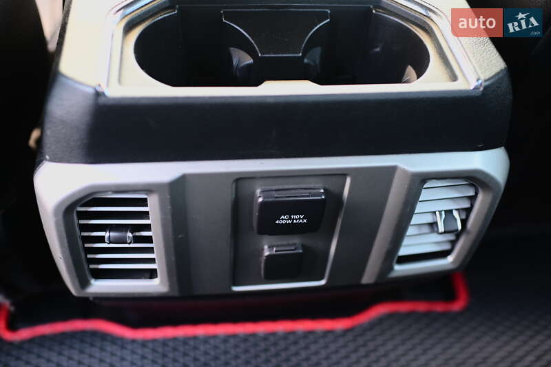 Пикап Ford F-150 2015 в Дубно