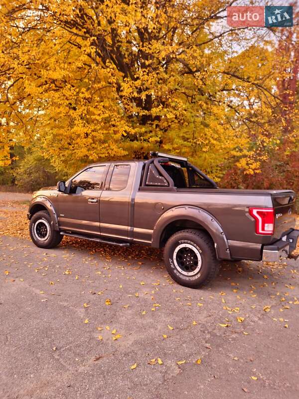 Пикап Ford F-150 2015 в Черкассах