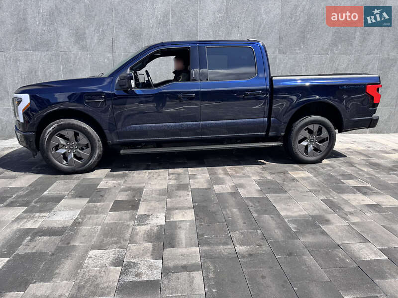 Пикап Ford F-150 2023 в 