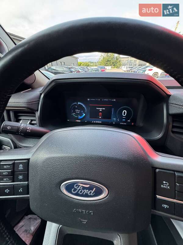 Пикап Ford F-150 2022 в Черновцах