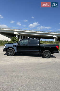 Пикап Ford F-150 2023 в 