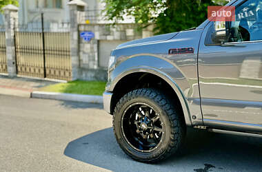 Пікап Ford F-150 2016 в 