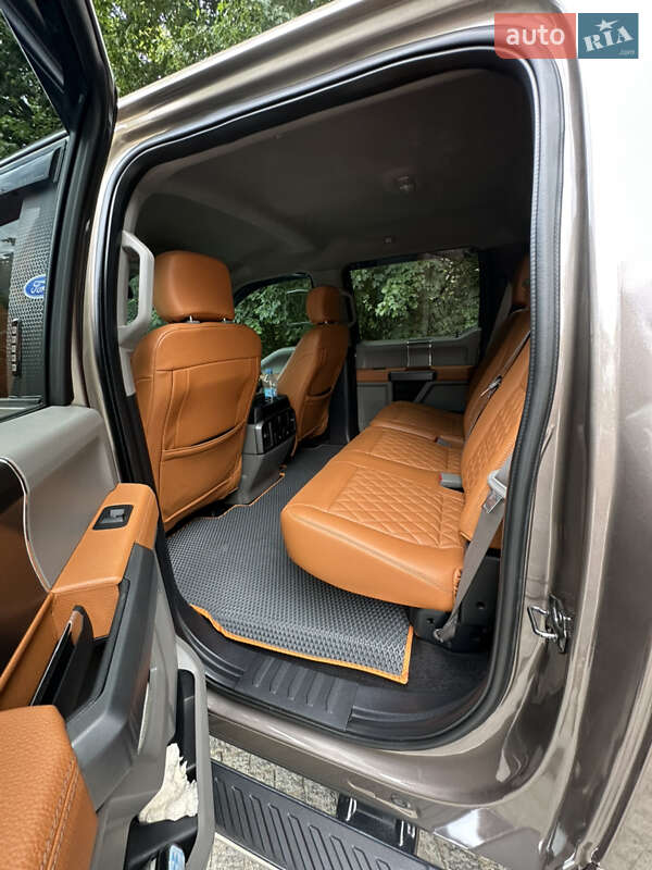 Пикап Ford F-150 2018 в Черновцах