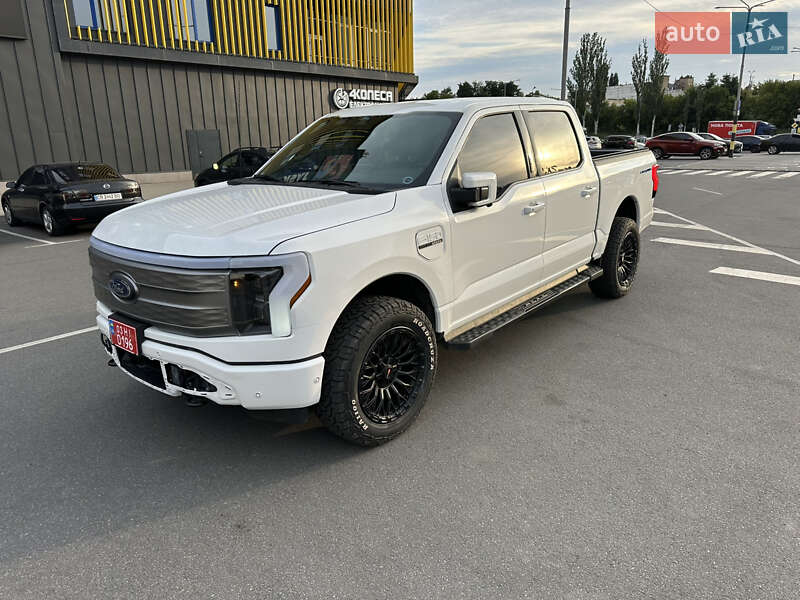 Пикап Ford F-150 2023 в 