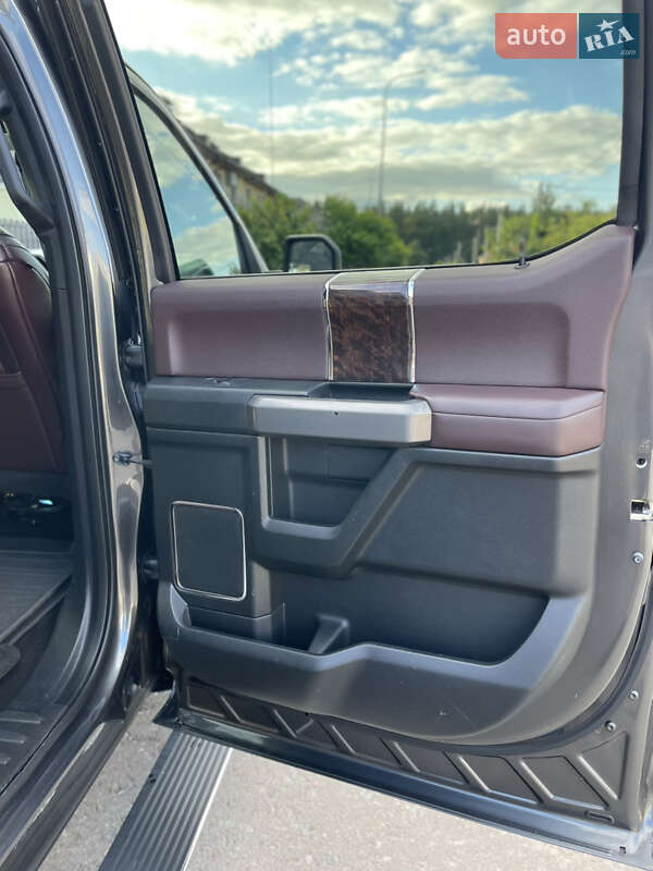 Пикап Ford F-150 2016 в Киеве