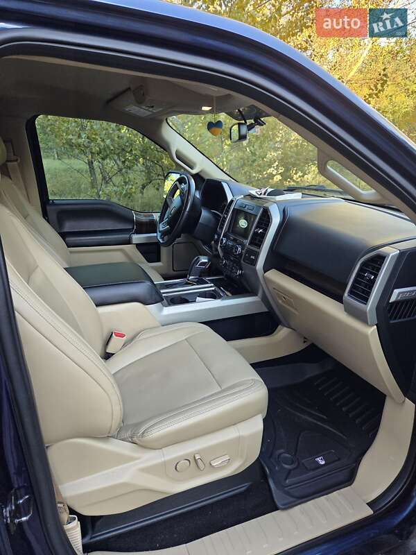 Пикап Ford F-150 2017 в Чернигове