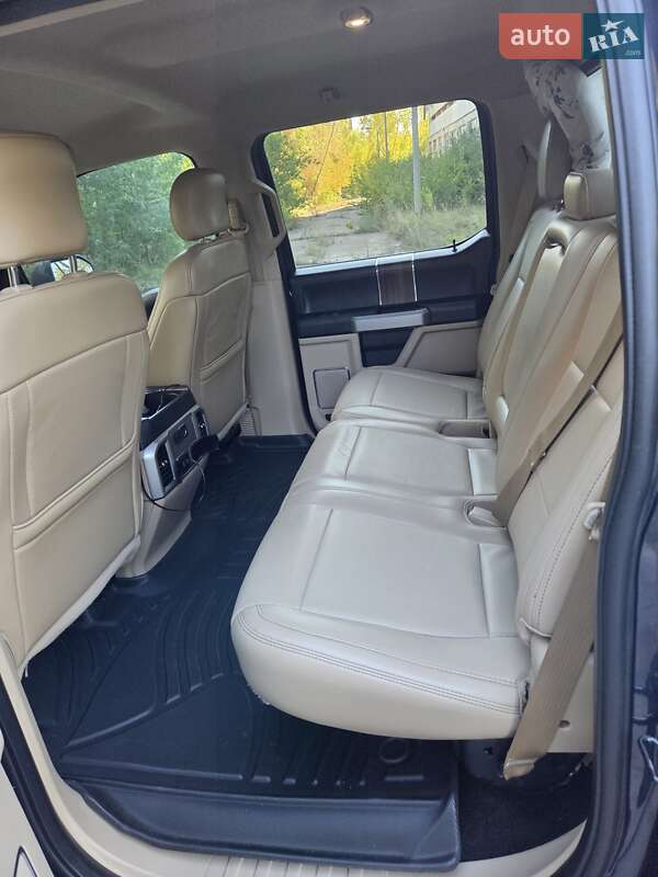 Пикап Ford F-150 2017 в Чернигове