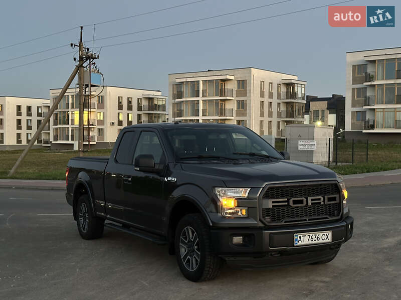 Пикап Ford F-150 2015 в 