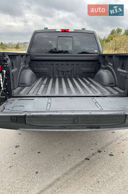 Пикап Ford F-150 2023 в 