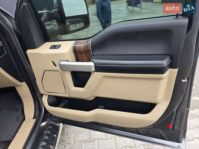 Пикап Ford F-150 2015 в Баре