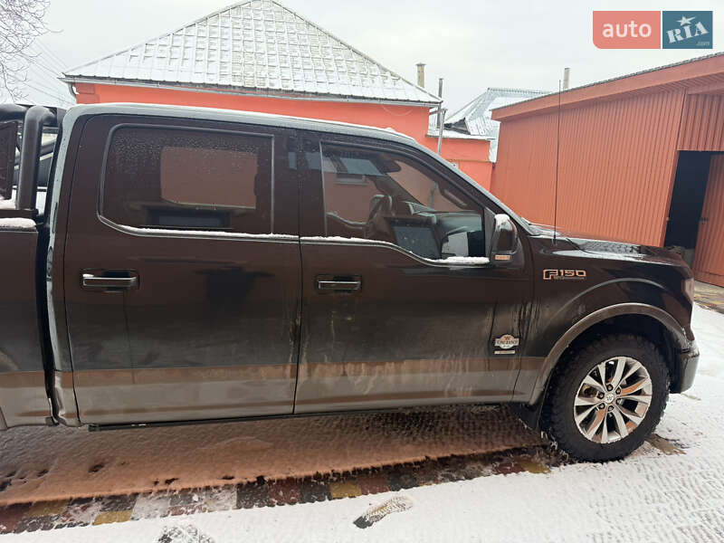 Пікап Ford F-150 2016 в Іршаві