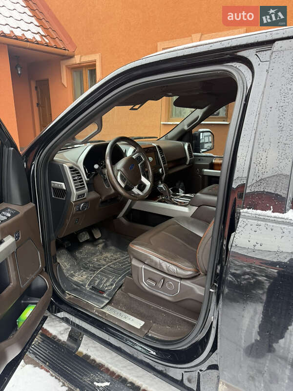 Пікап Ford F-150 2016 в Іршаві