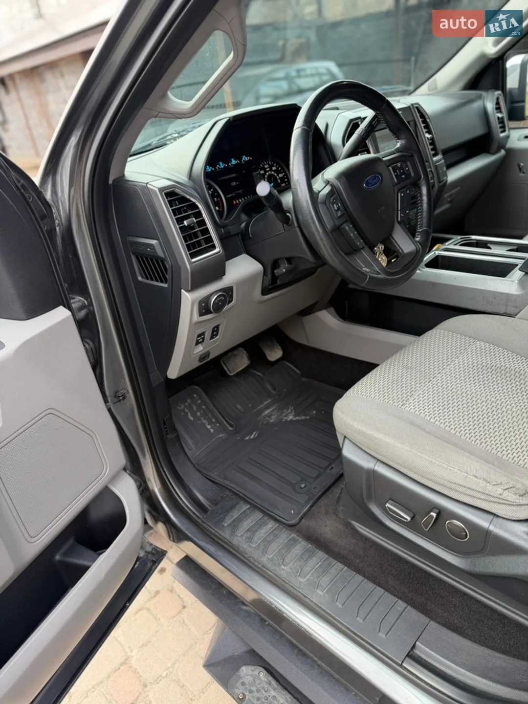 2015 Ford F-150 - мініатюра 31