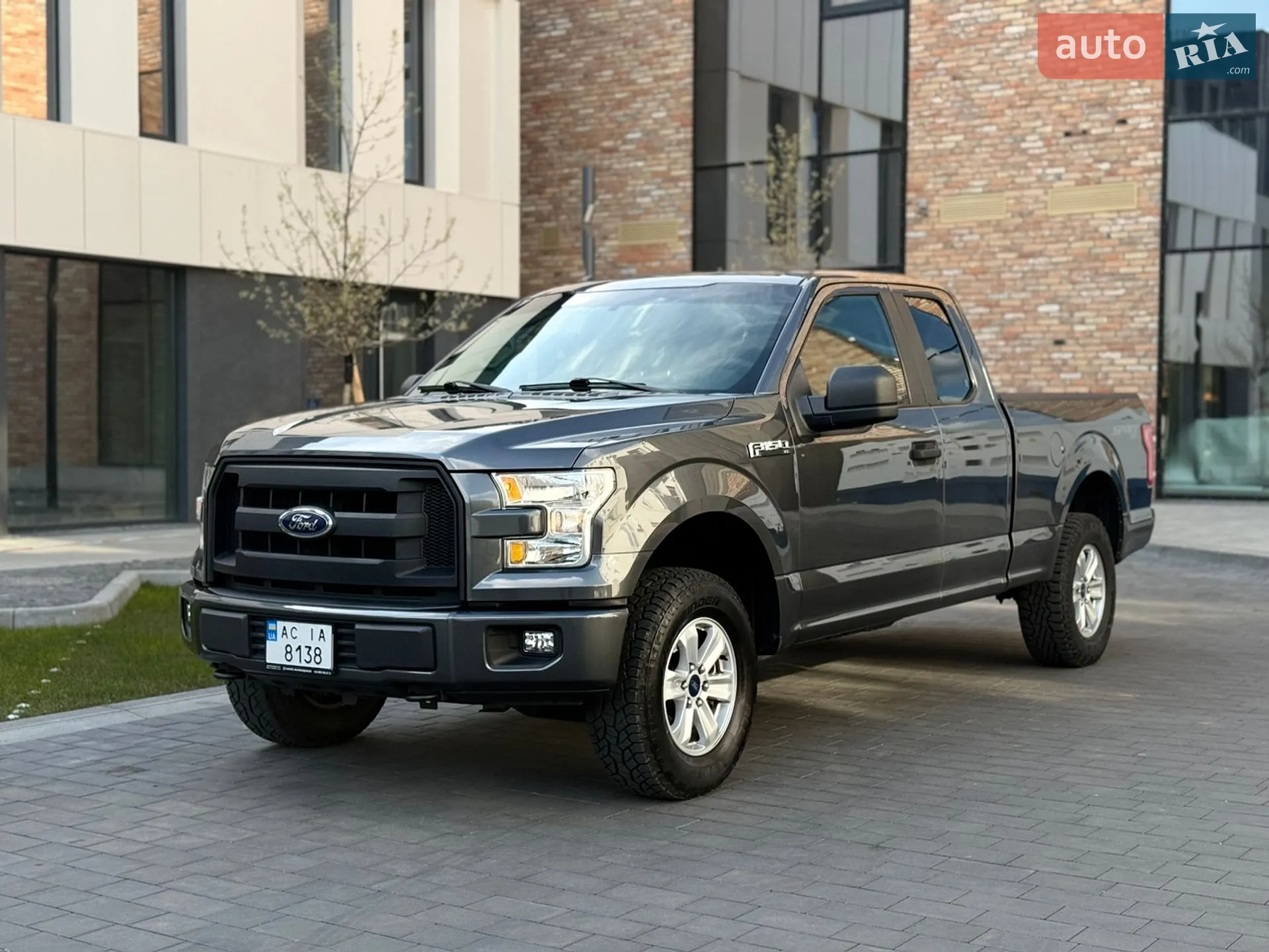 2015 Ford F-150 - мініатюра 219