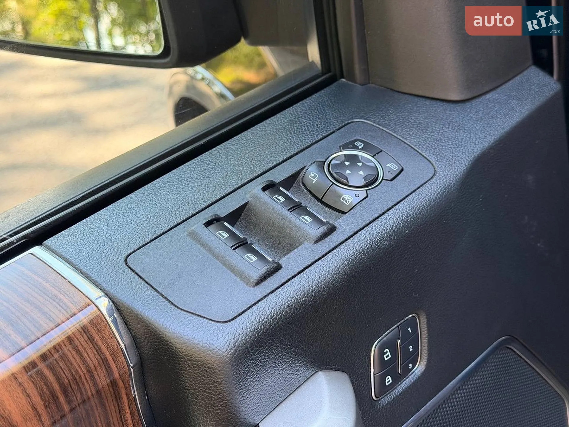 2015 Ford F-150 - мініатюра 28