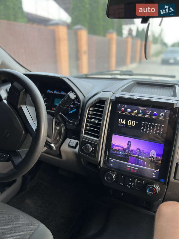 Пикап Ford F-250 2016 в Кривом Роге