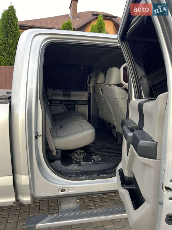 Пикап Ford F-250 2016 в Кривом Роге