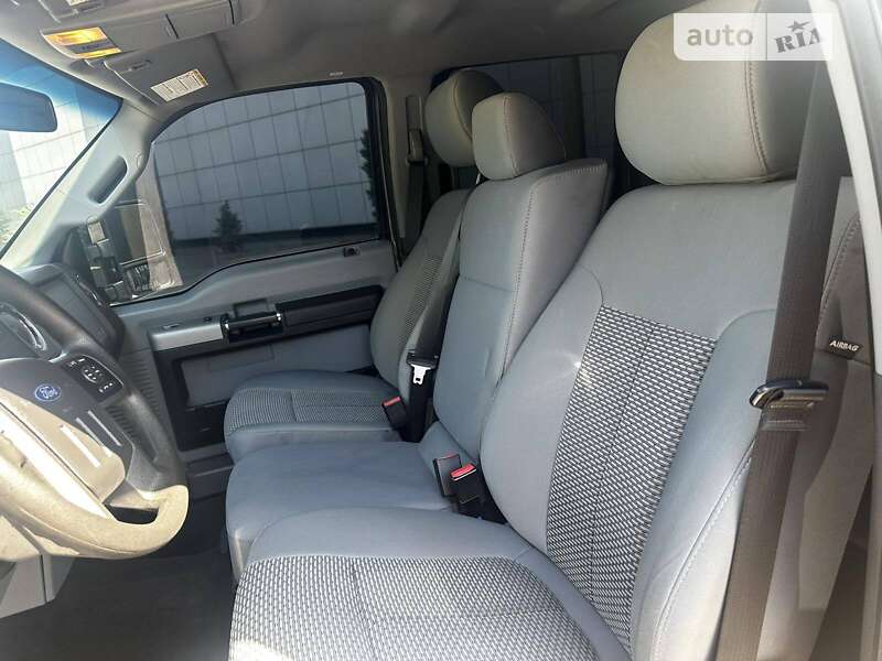 Пикап Ford F-250 2016 в Кривом Роге