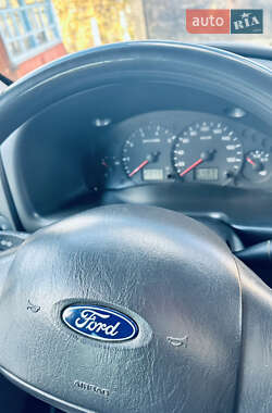 Минивэн Ford F-260 2003 в 