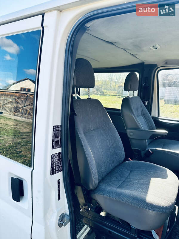 Мінівен Ford F-260 2003 в Любомлі