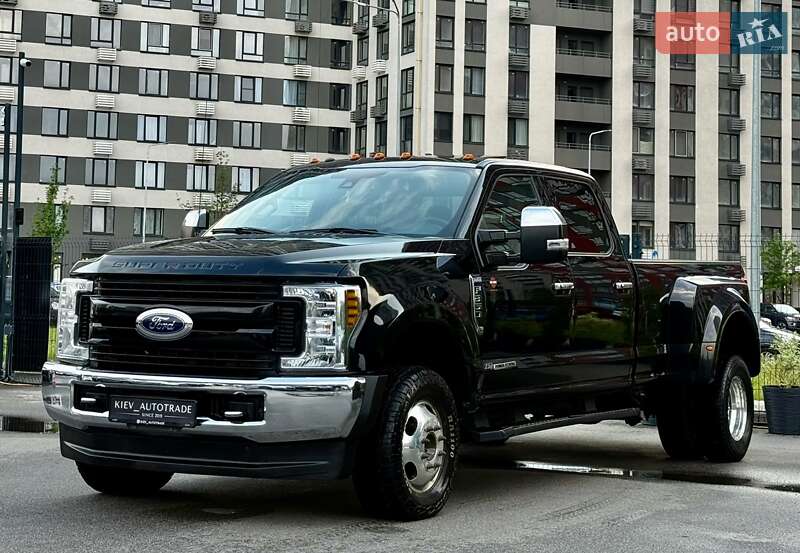 Пикап Ford F-350 2017 в Киеве
