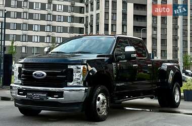 Пикап Ford F-350 2017 в 