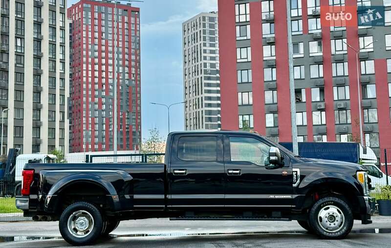 Пикап Ford F-350 2017 в Киеве