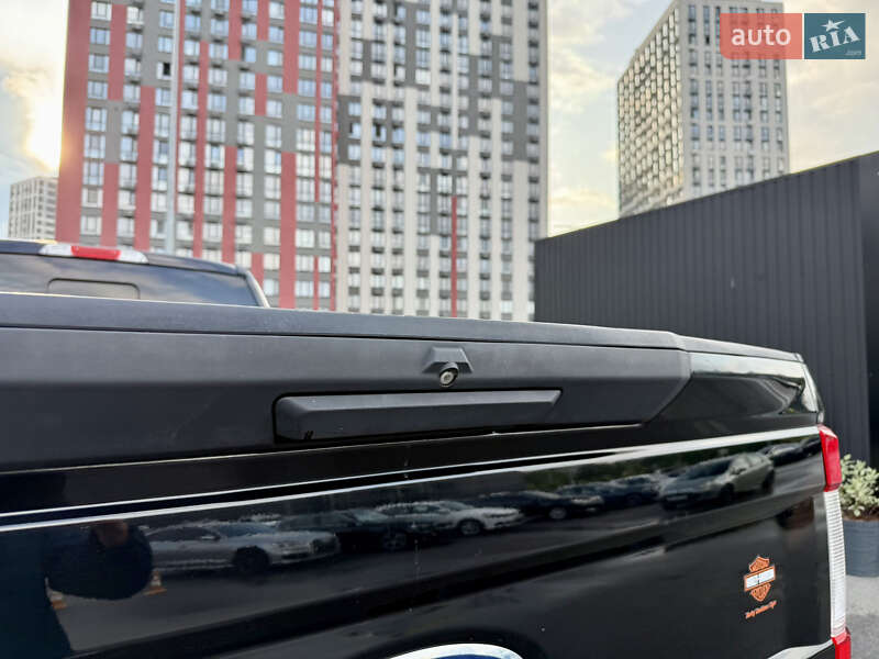 Пикап Ford F-350 2017 в Киеве