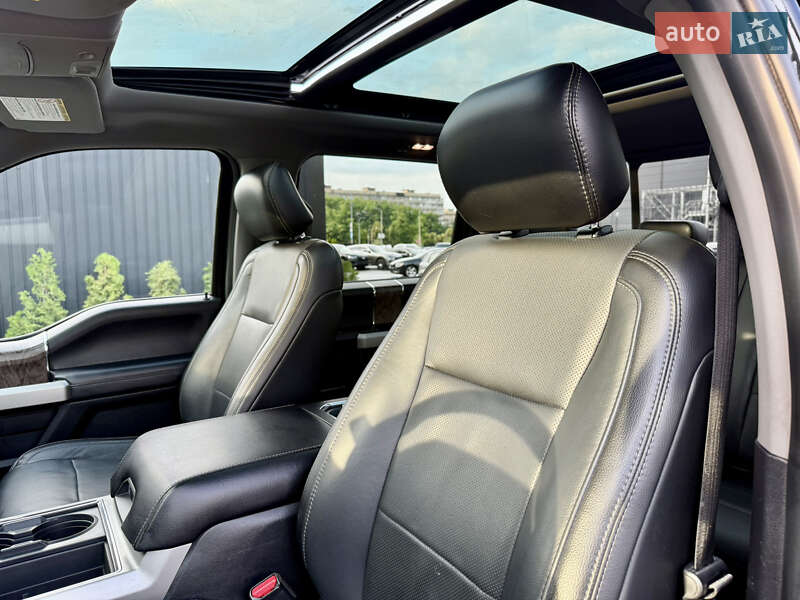 Пикап Ford F-350 2017 в Киеве