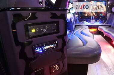 Приміський автобус Ford F-650 2009 в 