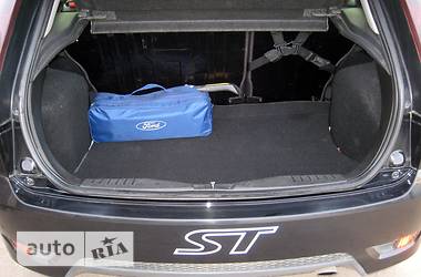 Хэтчбек Ford Fiesta 2007 в 