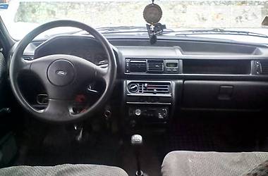 Хэтчбек Ford Fiesta 1993 в 