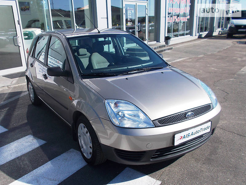 Хэтчбек Ford Fiesta 2003 в Киеве