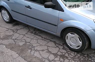 Хэтчбек Ford Fiesta 2004 в Алчевске